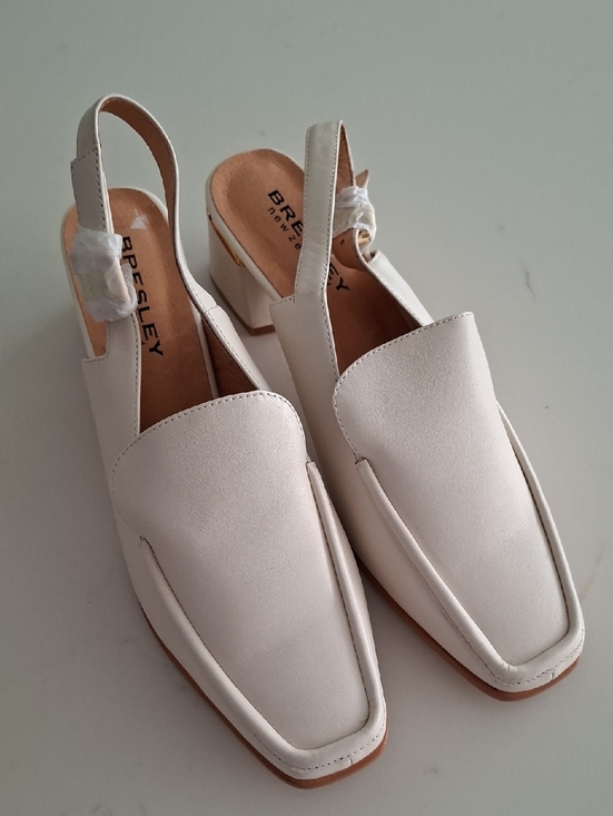 Bresley Shoes - NWOT Bresley Cream/Ivory Leather Sling-back Mules/Loafer Heels (EU 40; US 9)